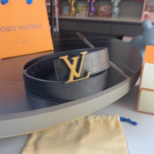 L0Uis Vuitt0N 今季新品 男士原單腰帶 寬度40毫米 雙面進口頭層小牛皮壓棋盤格紋 搭配最新設計雙層雙色五金 可雙面佩戴 適合沈穩低調的男士使用