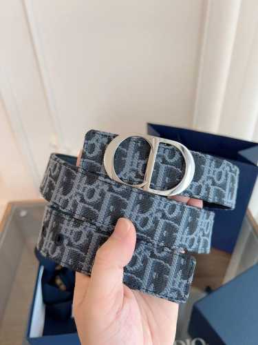 Dior 迪奥 加强版法国原厂皮料，Oblique浅蓝布 黑色牛皮 品质毋庸置疑 没有更好 只有最好 尺寸3.5厘米