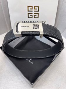 纪梵希 原单头层牛皮荔枝纹面 内衬头层牛皮压横条纹底 做工精致 搭配原单扣,原产皮料定制 专柜宽度4.0