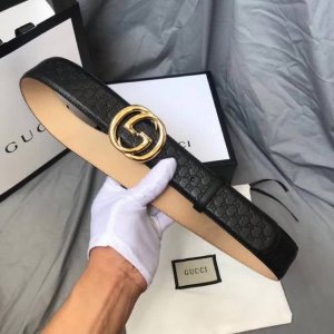 配送专柜全套礼盒包装。古奇-原单，宽度3.8Cm，于1921年创立于佛罗伦萨，是全球卓越的奢华精品品牌之一。是如今最火爆款原版小牛皮配上经典双G扣，手感超好！