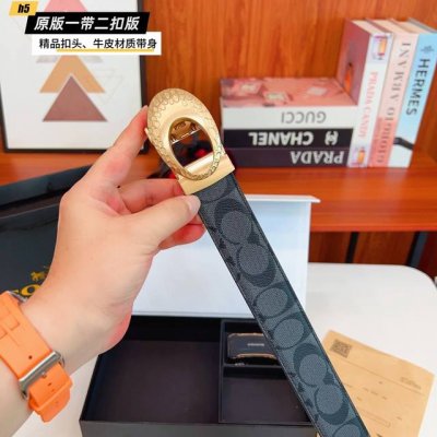 1带1扣 1带2扣 蔻驰C家 滑道 双扣版 1带2扣 正版开模 此款腰带双面采用原厂牛皮带身，精密电镀标志性五金搭扣 对版专柜。3.8Cm 如需木盒40