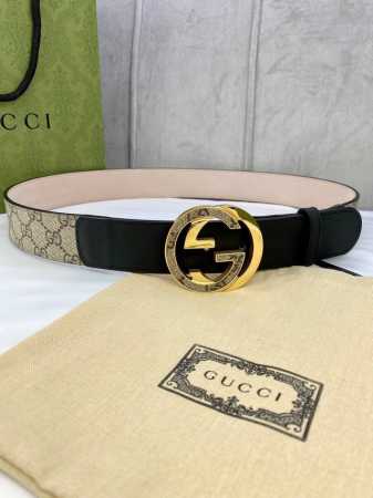 宽度4.0Cm Gucci 这款腰带在早秋系列中惊艳亮相，采用以标志性米色 乌木色组合呈现的品牌双G字母交织图案，与黑色皮革材质相得益彰。双G 6.0Mm厚度钢 - 点击图像关闭