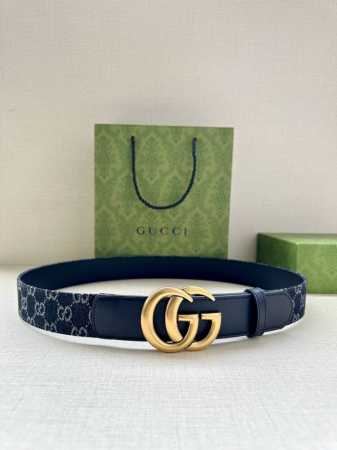 宽度3.8Cm Gucci 每一季，品牌标识都会吐故纳新，于经典之中融入新意。在这款腰带上，经典gg标识以亮眼之姿生动呈现，与双g造型配件相得益彰。 黑色和灰色 - 点击图像关闭