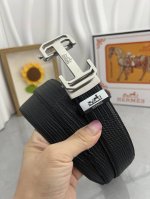 品名：爱马仕.HermèS 自动带 材质：原单牛皮腰带 百分百头层牛皮腰带保证真皮，24K纯钢扣，专柜原单品质、做工精细，时尚大牌，送人自用首选 包装： 请认准