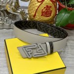 Fendi 芬迪 专柜同款 宽4.0Cm 双环正反用腰带 Ff按钉搭扣 双色cuoio Romano皮革材质 反面面料带有烟草黄和黑色ff图案 黑色珐琅金属饰面