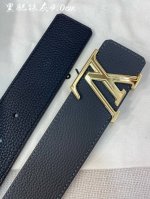 特 L0Uis Vuitt0N Lv 男士专柜品质掌纹腰帶 寬度40毫米 配置精钢字母搭扣 扣头可随意搭配 ～双面小牛皮设计 皮质柔软 手感细腻舒适
