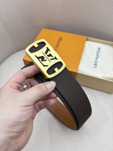 L0Uis Vuitt0N Lv 男士专柜品质腰带 宽度40Mm 配置精品扣 双面进口头层牛皮设计 皮质柔软 手感细腻舒适