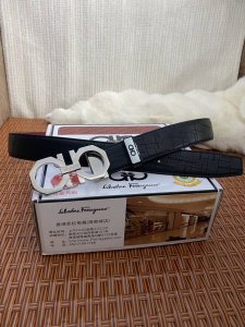品名：菲拉格幕 原单皮带 材质：原单牛皮腰带 百分百头层牛皮腰带保证真皮，24K纯钢扣，专柜原单品质、做工精细，时尚大牌，送人自用首选 包装： 请认准如图专柜包