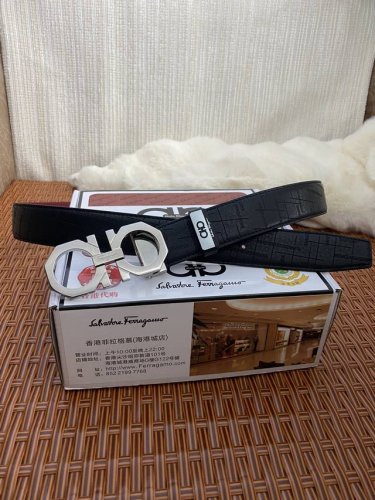 品名：菲拉格幕 原单皮带 材质：原单牛皮腰带 百分百头层牛皮腰带保证真皮，24K纯钢扣，专柜原单品质、做工精细，时尚大牌，送人自用首选 包装： 请认准如图专柜包