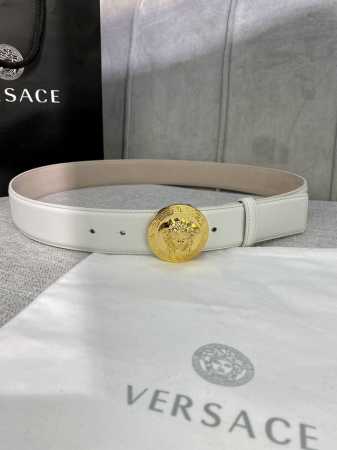 宽度4.0Cm Versace 范思哲 此款柔软的皮带饰3D美杜莎腰带扣，可搭配正装或休闲牛仔装。 - 点击图像关闭