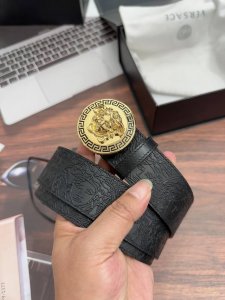 范思哲原单，宽4Cm进口热压纹路头层牛皮配专用皮底。912003