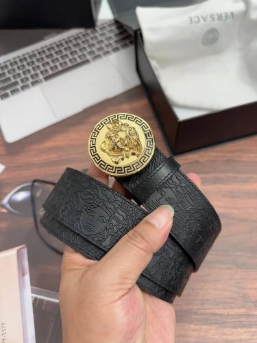 范思哲原单，宽4Cm进口热压纹路头层牛皮配专用皮底。912003