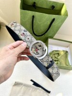 宽度4.0Cm Gucci 米奇动漫图案是Gucci的标志性元素之一，在这款配饰中焕新演绎为卡通风格设计。这款腰带融合了经典米奇元素和双G图案，突显品牌悠久的设