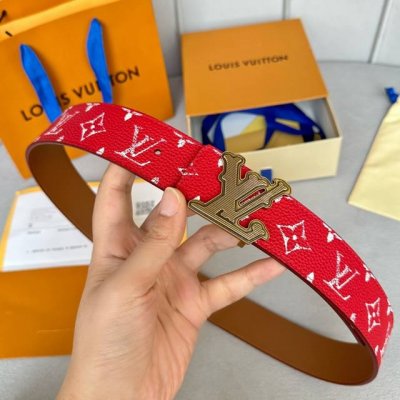圖片包裝10 寬：40Mm 驢家新品 今季男士新品腰帶 Togo荔枝紋料襯托小牛皮底 絲印花卉 色彩繽紛 搭配新款搭扣 多色選 雙面用