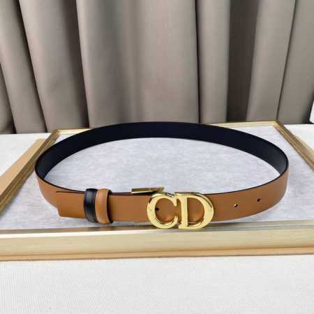 d .Ior 本季新款腰带 *C D*腰带扣可裁剪款式。富有光泽的金色饰面金属细节 30Mm精品 - 点击图像关闭
