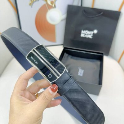 特 品牌：万宝龙 进口小牛皮，手感细腻柔软。搭配纯钢精品扣，自动扣男士必备！宽度：3.5Cm