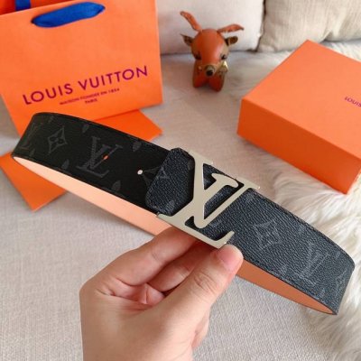 品牌:路易威登： P170 尺寸:39Mm 正品尺寸 五金材质:专柜精品钢扣，真空电镀，工艺精细 带身材质:天然头层树膏底牛皮原单面料，质感超赞，手感柔软