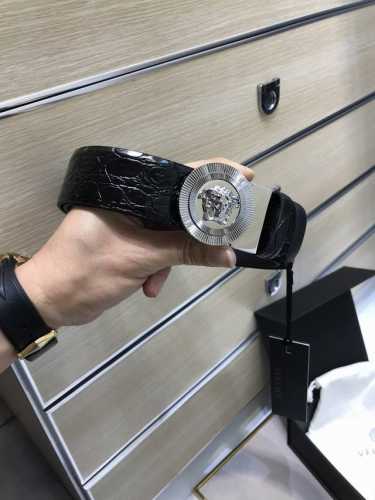 特 配送专柜包装 打孔针 专柜同款、实拍专柜官网，支持Nfc尺寸:38Mm，原版立体人头扣 美人头，极富设计美感 ，双面采用进口原版小牛皮，清晰美观，皮质软，手