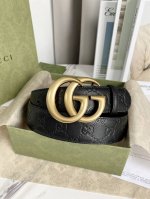 配全套包装礼盒 Gucci 经典款腰带，原版头层小牛皮压花搭配精品铜扣，复古电镀五金，永不掉色！宽度3.8Cm