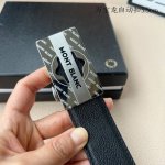 特 品牌：万宝龙新款进口小牛皮，手感细腻柔软。搭配纯钢自动精品钢扣，宽度：3.5Cm
