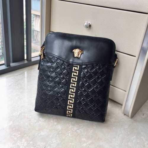 新款范思哲1178#男士上品 8175 公文包手提斜挎包热销爆款，请认准皮质和细节，高端大气上档次原版质量原版小牛皮 和高档进口五金，皮质，柔软，手感超好 高档