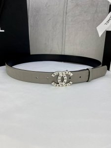 宽度3.0Cm Chanel 香奈儿 进口柔软小牛皮金 银色花纹金属精品钢扣。