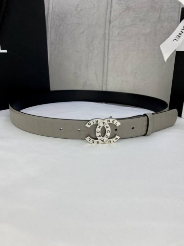 宽度3.0Cm Chanel 香奈儿 进口柔软小牛皮金 银色花纹金属精品钢扣。