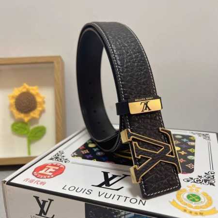 品名：Lv..路易..威登 材质：原单牛皮腰带 百分百头层牛皮腰带保证真皮，24K纯钢扣，专柜原单品质、做工精细，时尚大牌，送人自用首选 包装： 请认准如图专柜 - 点击图像关闭