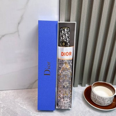 迪奥Dior 2025夏季新款 全自动折叠晴雨伞 黑色涂层防晒有效阻隔紫外线99%，Upf 50 所以能起到伞下体感降温的效果！ 有效隔热，高效防晒 一把搞定，