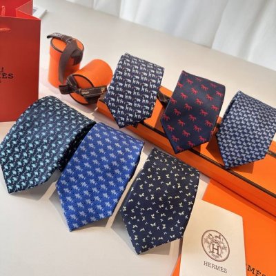 爱马仕动物系列 男士新款领带 ，让男士可以充分展示自己个性。100%顶级斜纹真丝手工定制 DDD