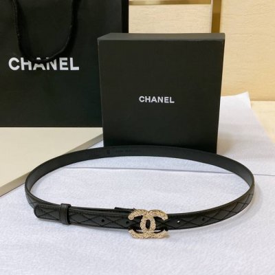 Chanel 23C 字母腰带 软硬适中的小羊皮 春夏搭配好帮手 一年四季最不可缺少的搭配神器 穿裙子西装搭它简直不要太高级 2.0Cm精品