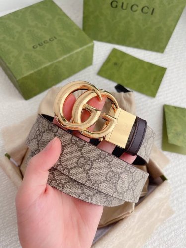 真皮承诺，放心转载批 配全套包装品牌：Gucci海外原单扣头材质：精品实心铜扣带身材质正面：38Mm宽度采用双面进口原版皮腰带，真空电镀五金扣头实物拍摄 一等一