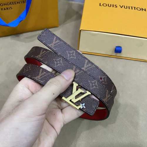 寬：20Mm 驢家新品 Ss22特別限定女士腰帶 寬度2Cm 訂製經典料襯托柔軟小牛皮底 全新開模標誌性搭扣 多色選