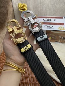 品名：菲拉格幕 原单皮带 材质：原单牛皮腰带 百分百头层牛皮腰带保证真皮，24K纯钢扣，专柜原单品质、做工精细，时尚大牌，送人自用首选 包装： 请认准如图专柜包