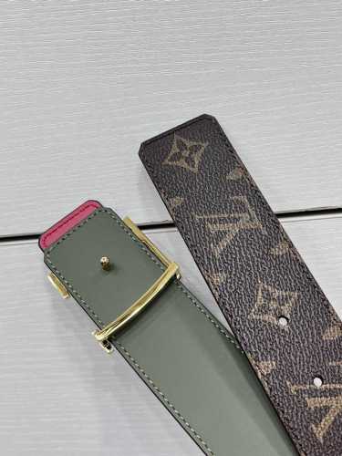 Lv.路易威登 全套包装 宽度 40Mm宽度 正品一体铸造五金钢扣 原厂皮料 双面原厂定制进口面料 可送礼自用不错选择