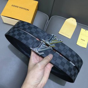 原版包裝 L0Uis Vuitt0N 專櫃最新升級版本 寬度40毫米 精湛工藝定制帆布面料襯托進口小牛皮底 搭配精鋼字母搭扣 經典百搭款！