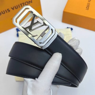 Lv 自动带 无孔腰带Lv3.5Cm男士精致自动扣，进口双面头层牛皮腰带，任何服饰均能驾驭。