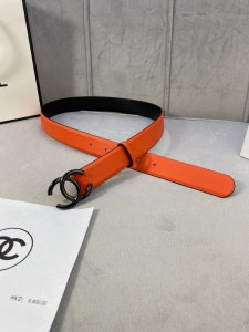 宽度3.0Cm Chanel 香奈儿 细纹牛皮 金 银 枪 色金属钢扣。