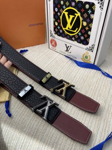 品名：Lv..路易..威登原单 材质：原单牛皮腰带 百分百头层牛皮腰带保证真皮，24K纯钢扣，专柜原单品质、做工精细，时尚大牌，送人自用首选 包装： 请认准如图
