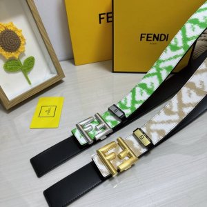 品名：芬迪 Fendi 原单 材质：原单牛皮腰带 百分百头层牛皮腰带保证真皮，24K纯钢扣，专柜原单品质、做工精细，时尚大牌，送人自用首选 包装