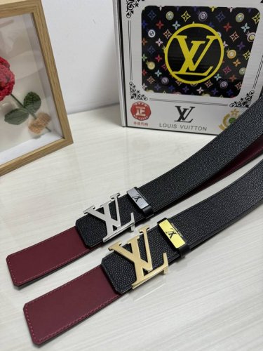 品名：Lv..路易..威登 材质：原单牛皮腰带 百分百头层牛皮腰带保证真皮，24K纯钢扣，专柜原单品质、做工精细，时尚大牌，送人自用首选 包装： 请认准如图专柜