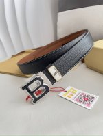 品名：巴宝莉.Burberry 腰带自动带 皮带 型号：自动扣，纯钢材质自动扣，自动带身，双面头层牛皮 材料：百分百头层牛皮，保证真皮。24K纯钢扣专柜同等质量