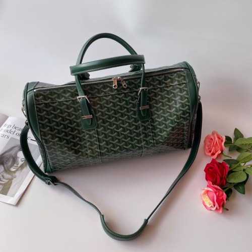 G0Yard 戈雅 成立于1853年，已超过150年的历史，Goyard 高雅旅行包，便携随身携带，轻便 耐磨材质，标志性的细节处理也彰显了品牌历史，160年来