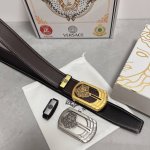品名：Versace.范思哲 材质：原单牛皮腰带 百分百头层牛皮腰带保证真皮，24K纯钢扣，专柜原单品质、做工精细，时尚大牌，送人自用首选 包装： 请认准如图专