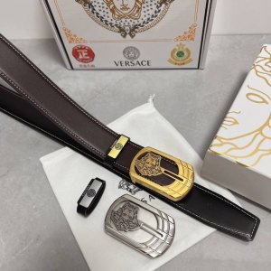 品名：Versace.范思哲 材质：原单牛皮腰带 百分百头层牛皮腰带保证真皮，24K纯钢扣，专柜原单品质、做工精细，时尚大牌，送人自用首选 包装： 请认准如图专
