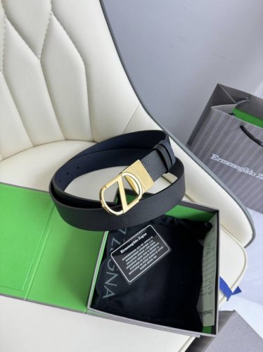 杰尼亚 双面原厂进口头层牛皮，双面使用，真空电镀铜扣，做工精致专柜品质！时尚休闲百搭火爆热销中！配专柜全套包装，宽度3.5