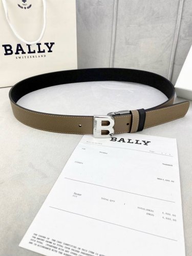 3.5Cm Bally 巴利 平纹 内衬头层小牛皮 ：配有金 银 字母扣头该皮带可调节，且能根据需要剪裁质量保证达到修身效果