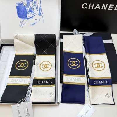 香奈儿真丝丝巾飘带 Chanel束发带 飘带款！可当小围巾，绑头发，绑手袋，绑在手腕装饰！多功能随便你搭配！双面斜纹真丝！