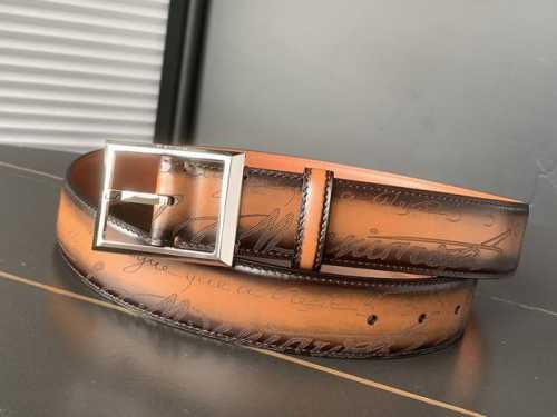 Berluti 布鲁提 新款上新 最新款男士腰带，高端质感感受，顶级擦色小牛皮质感极好，五金Logo立体分明，欧美风格走马蜡线手工缝制，色泽高端
