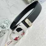 品名：迪奥. Dior.原单腰带 皮带 型号：挂扣，原版经典挂扣，实物拍摄，头层牛皮 材料：百分百头层牛皮，保证真皮。双面可用专柜同等质量，原版经典头层牛皮山羊